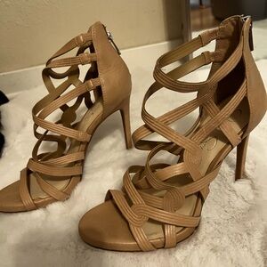 Nude Jessica Simpson heels
